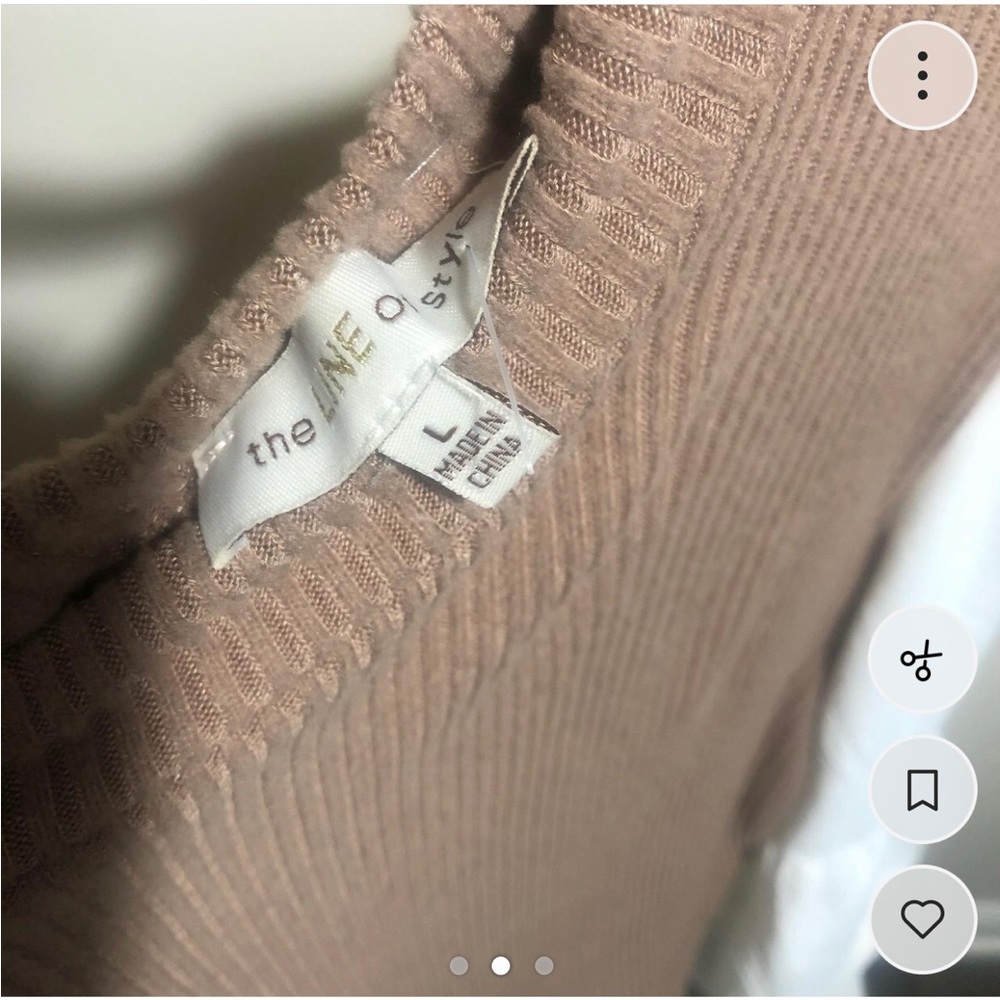 Blouse - Picture 2 of 3